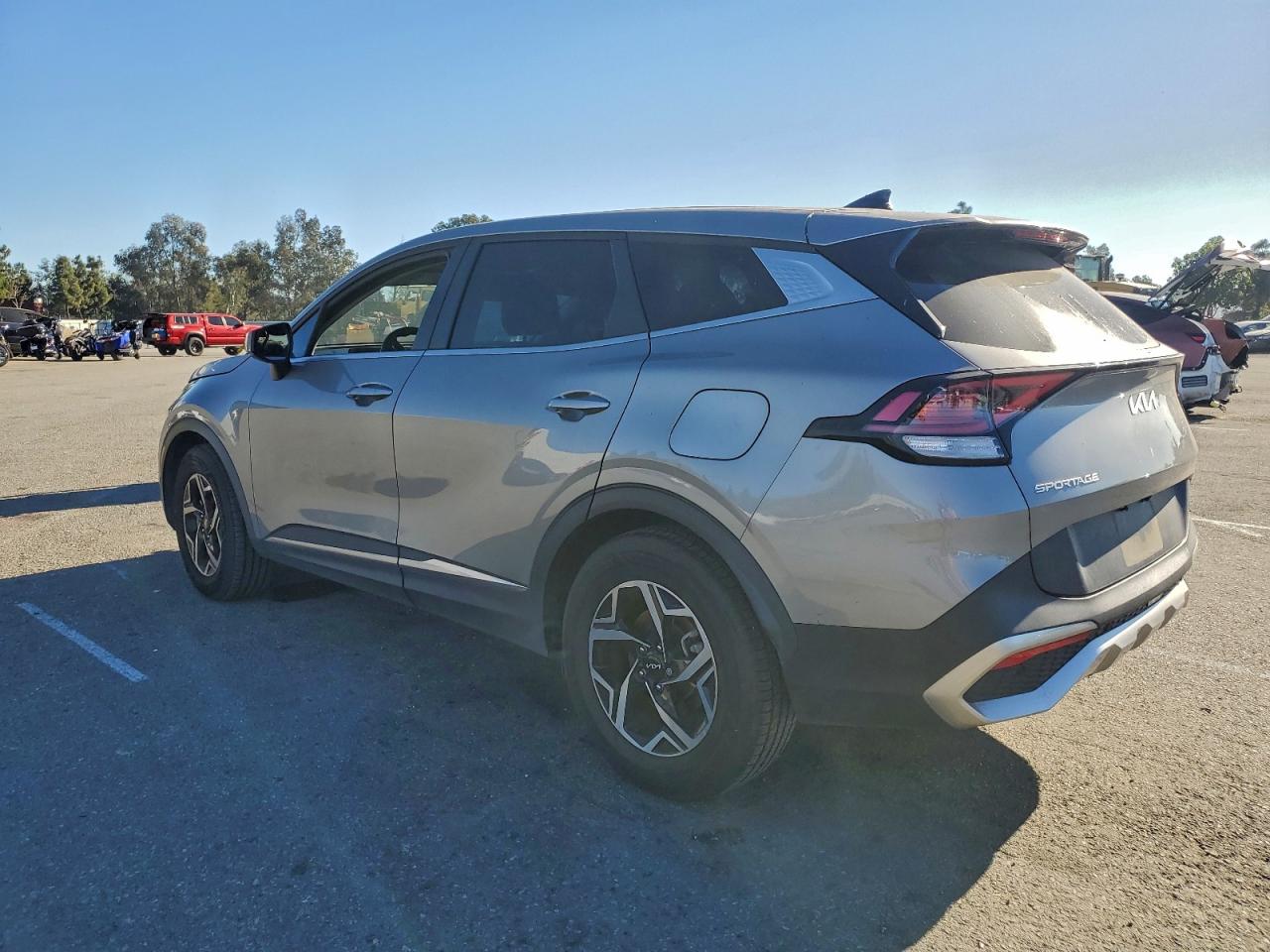 2023 KIA SPORTAGE LX photo 4