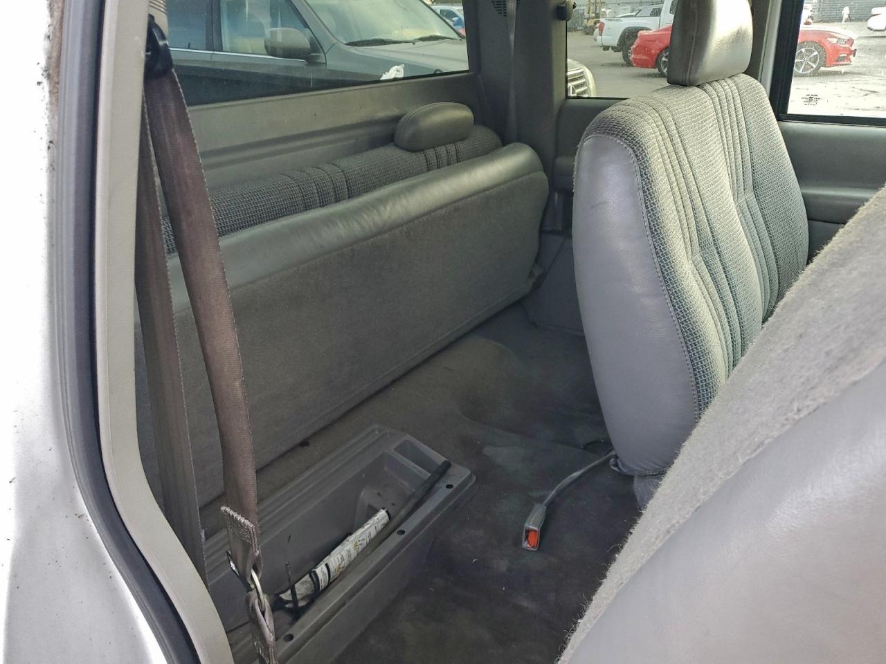 1997 CHEVROLET GMT-400 C1500 photo 10
