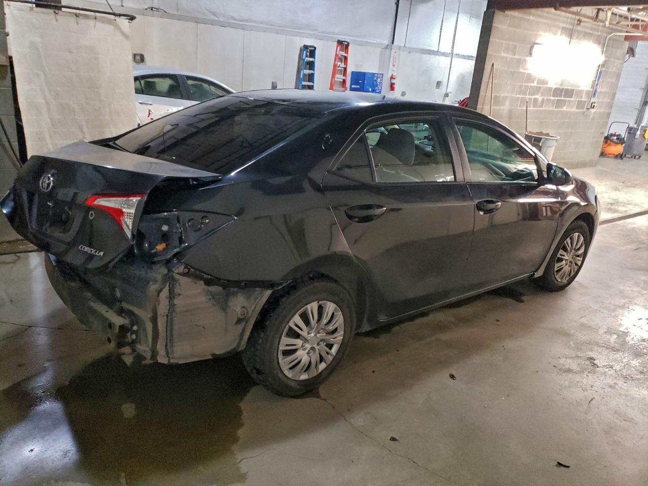 2014 TOYOTA COROLLA L photo 3