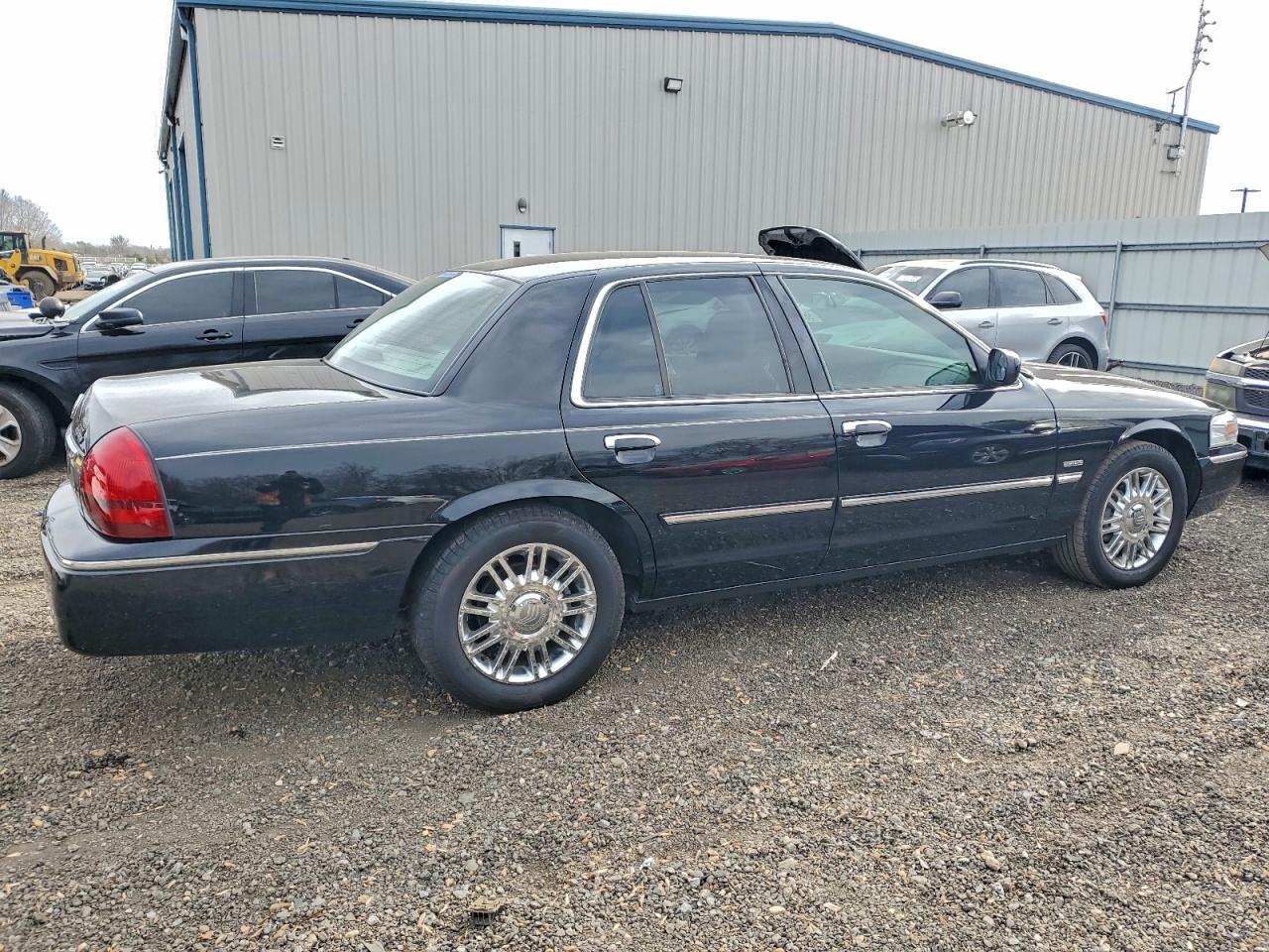 2009 MERCURY GRAND MARQUIS LS photo 3