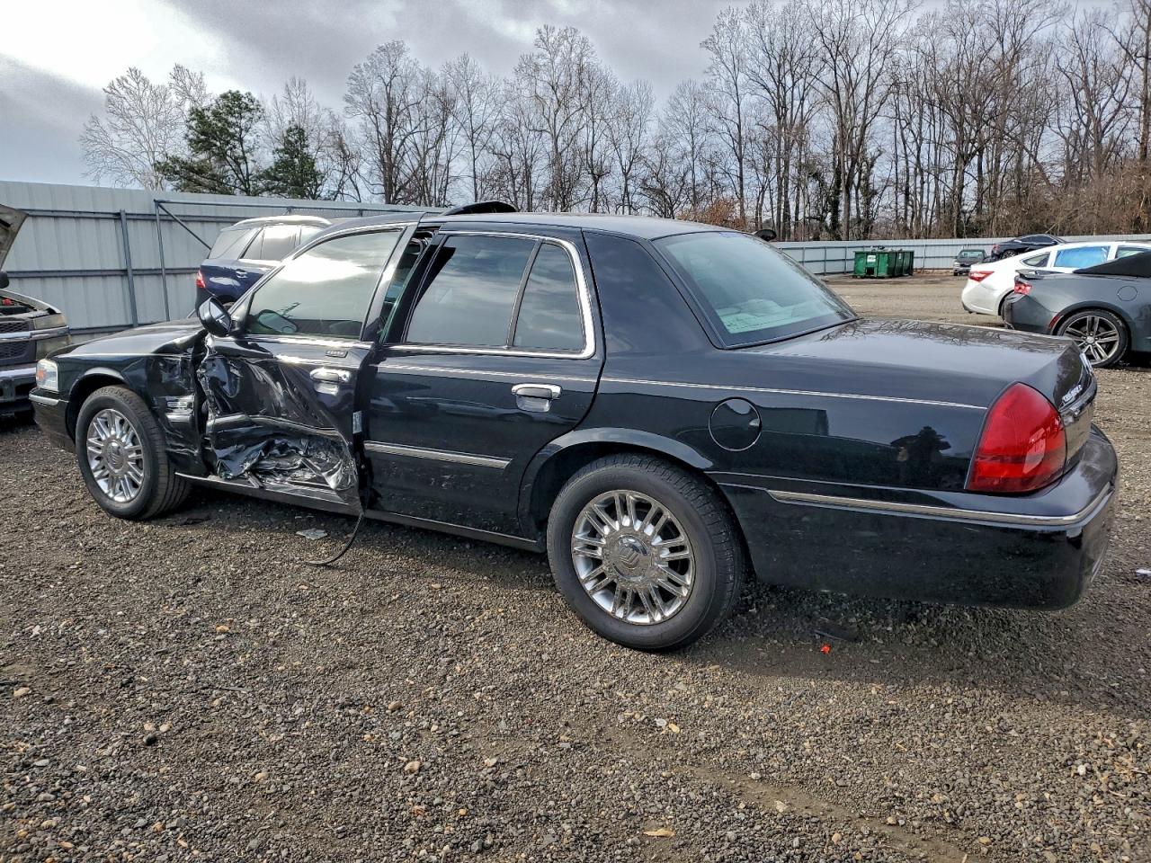 2009 MERCURY GRAND MARQUIS LS photo 2