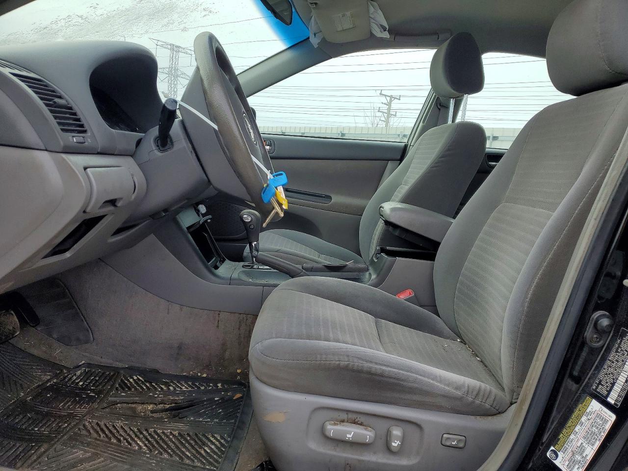 2006 TOYOTA CAMRY LE photo 13