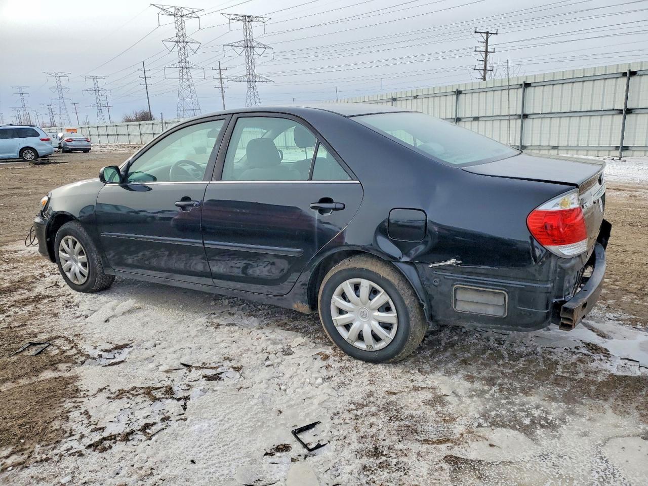 2006 TOYOTA CAMRY LE photo 3