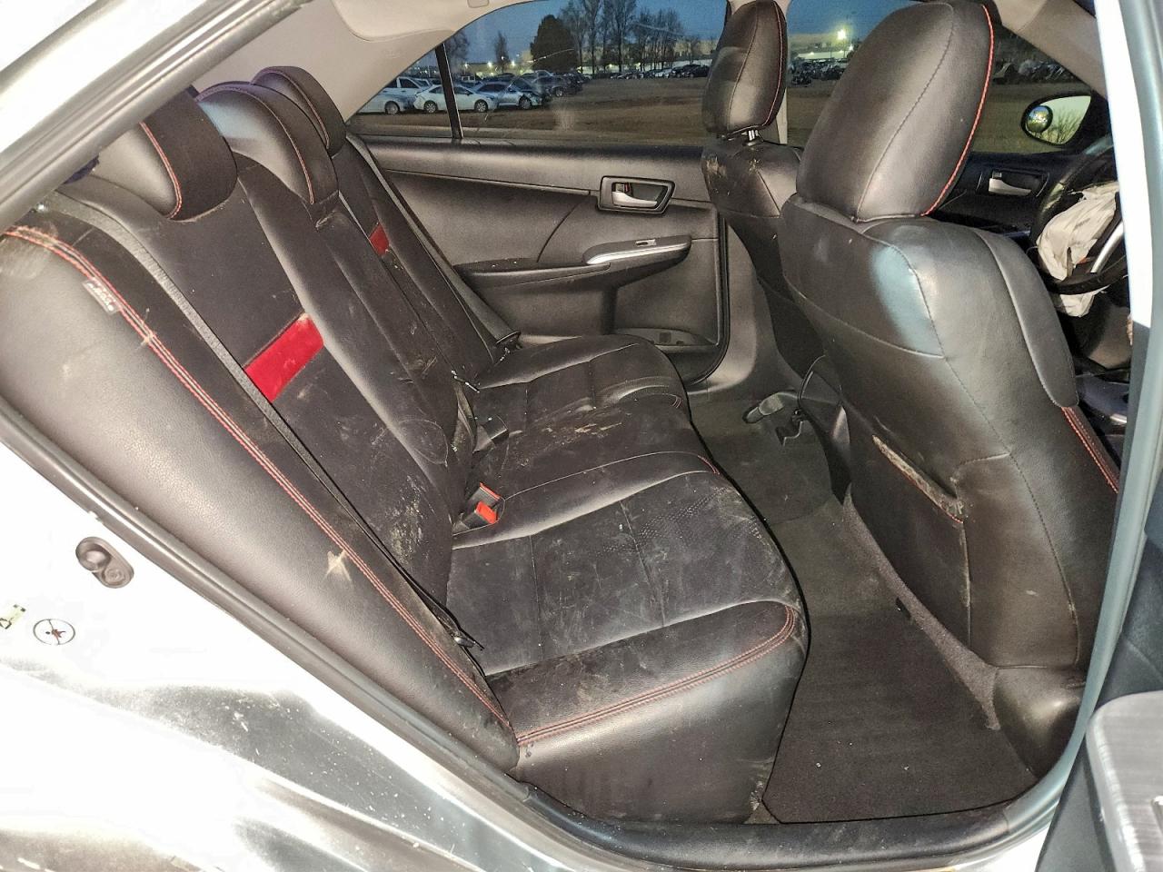 2014 TOYOTA CAMRY L photo 28