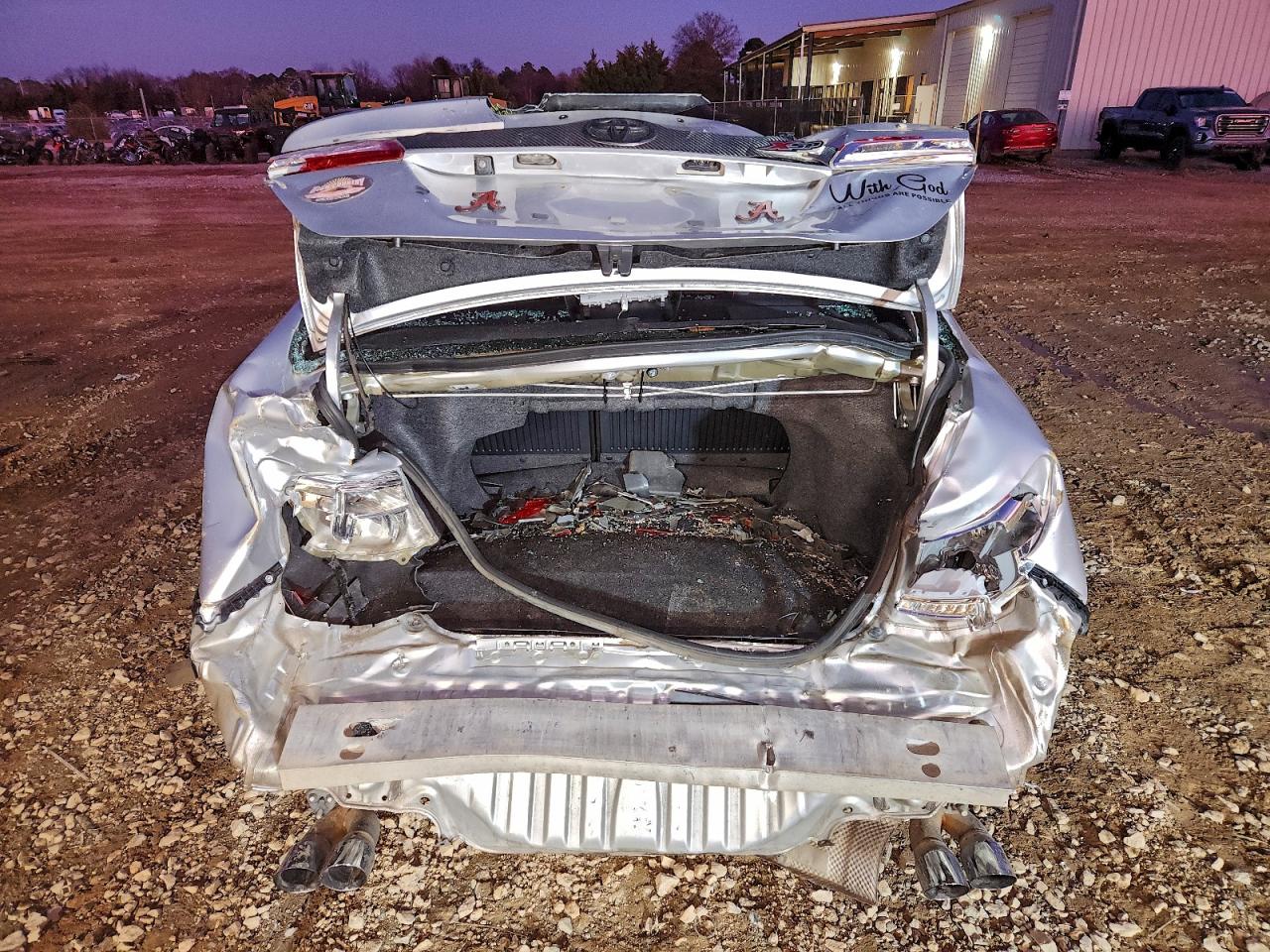 2014 TOYOTA CAMRY L photo 16