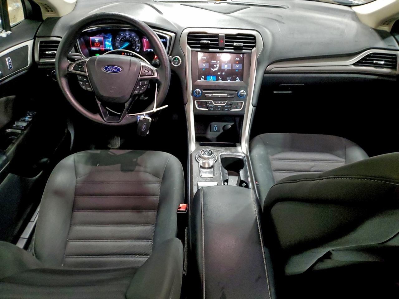 2017 FORD FUSION SE photo 8