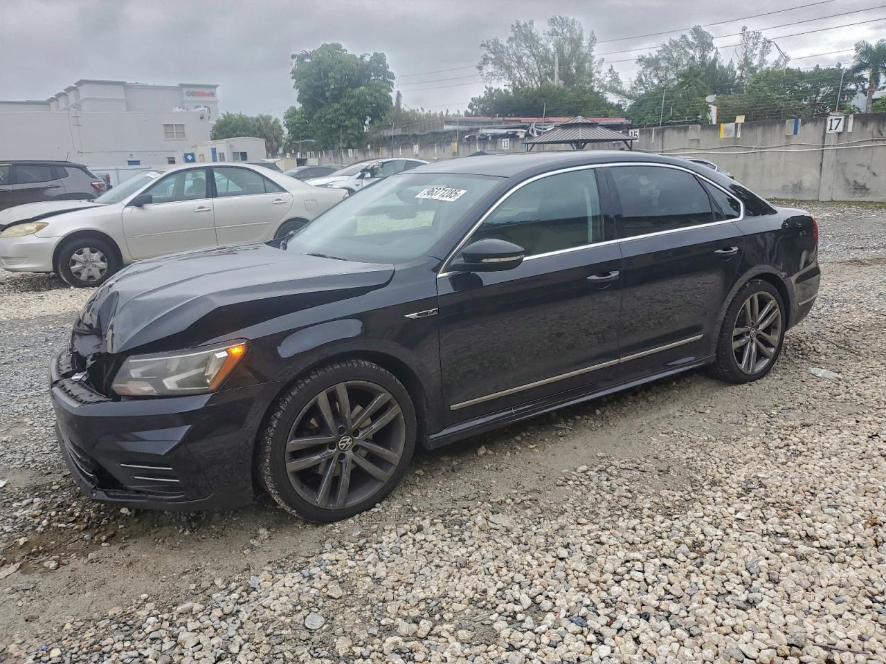2017 VOLKSWAGEN PASSAT
