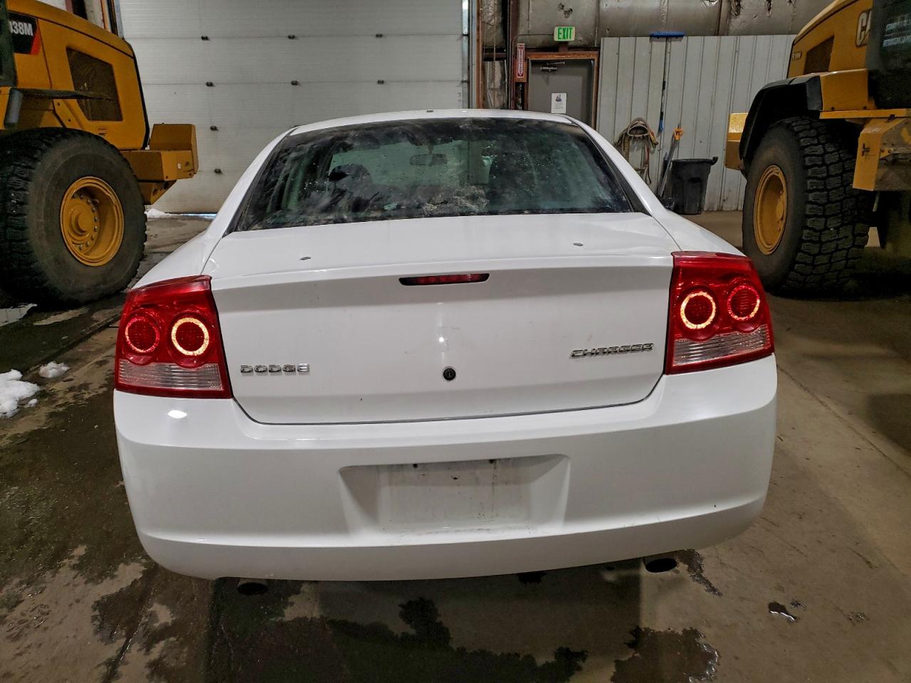 2010 DODGE CHARGER photo 6