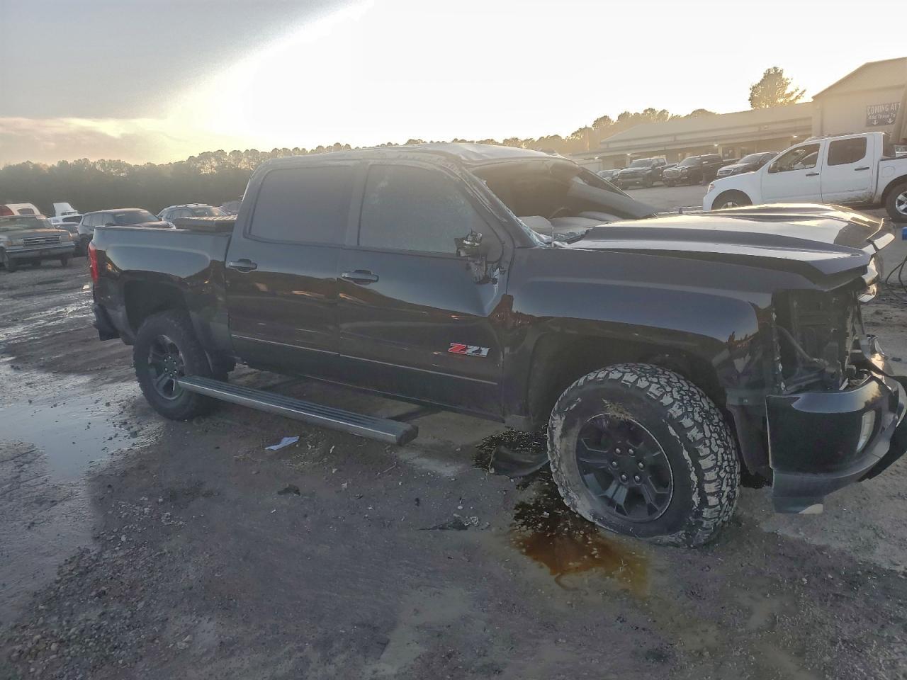 2017 CHEVROLET SILVERADO K1500 LTZ photo 4