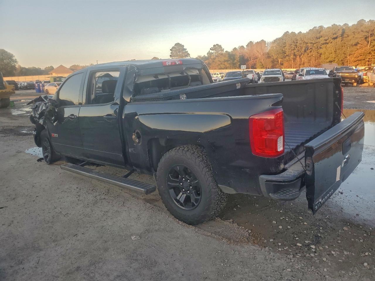 2017 CHEVROLET SILVERADO K1500 LTZ photo 2