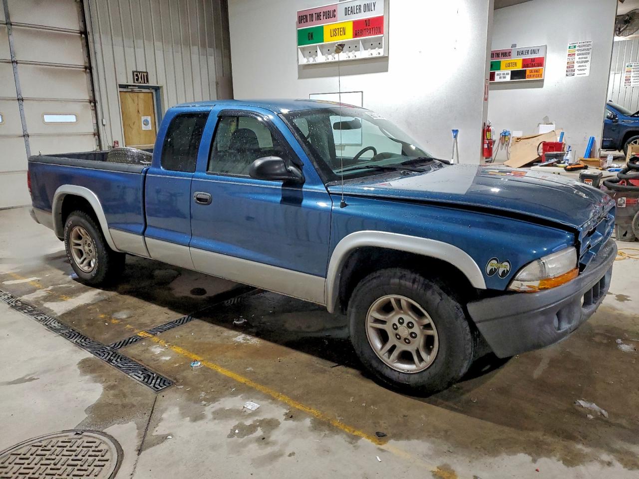2003 DODGE DAKOTA SXT photo 4