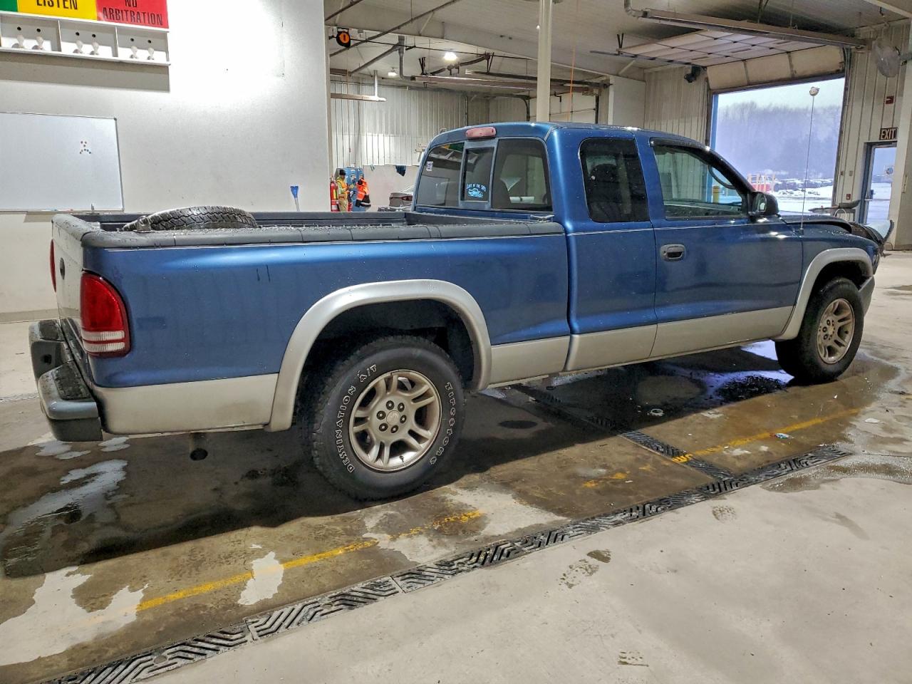 2003 DODGE DAKOTA SXT photo 3