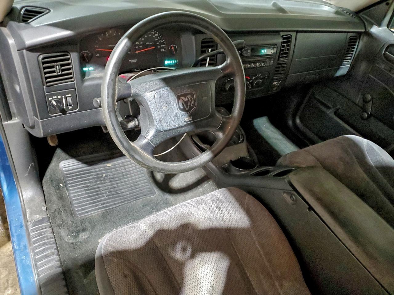2003 DODGE DAKOTA SXT photo 8