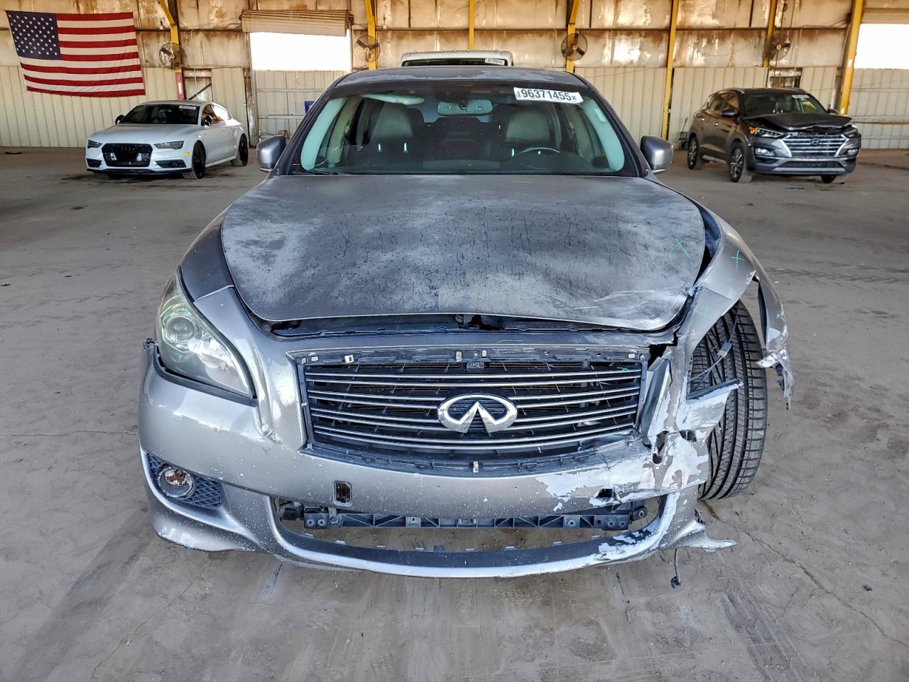 2011 INFINITI M37 photo 5