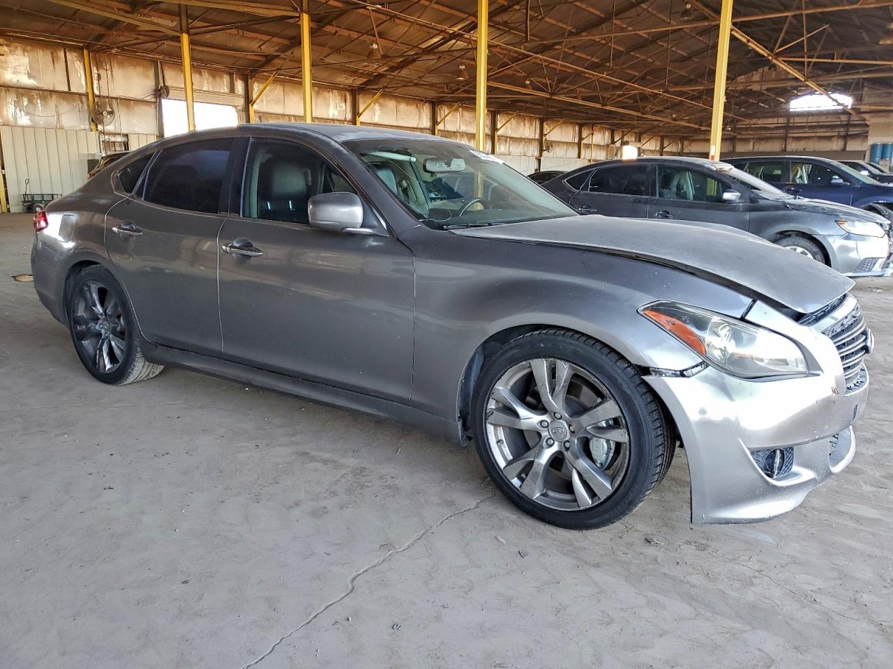 2011 INFINITI M37 photo 4
