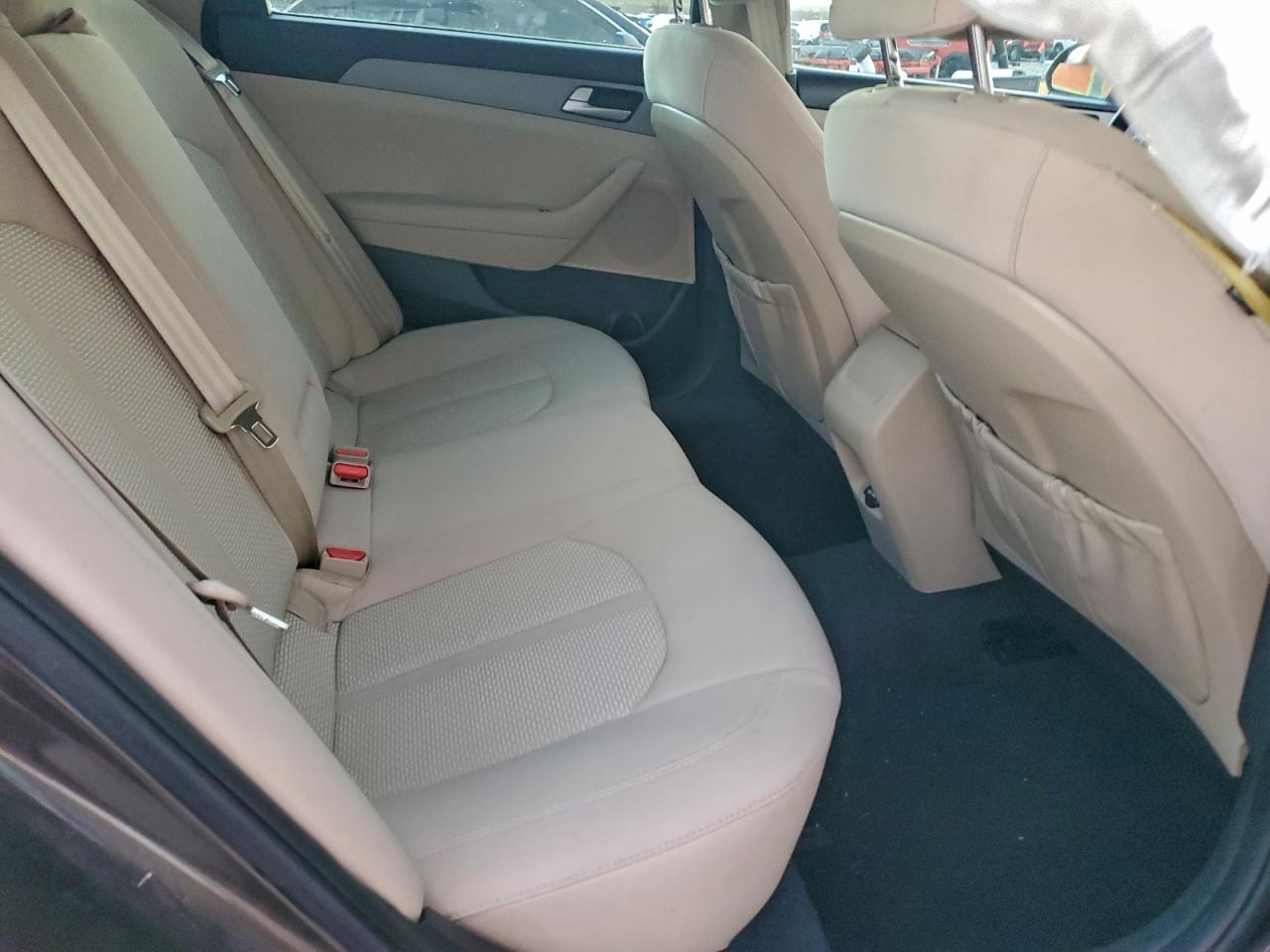 2017 HYUNDAI SONATA SE photo 10