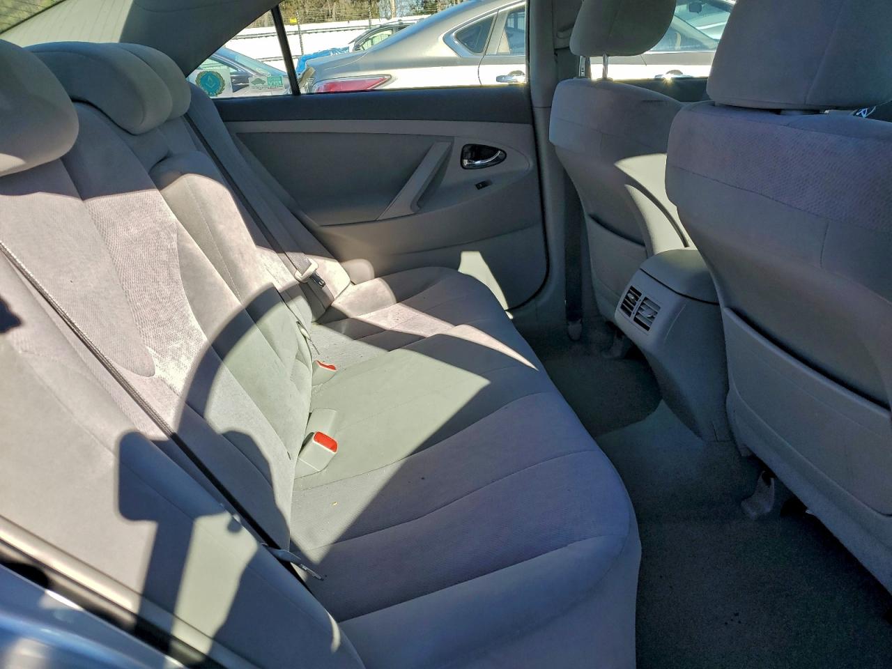 2011 TOYOTA CAMRY HYBRID photo 10
