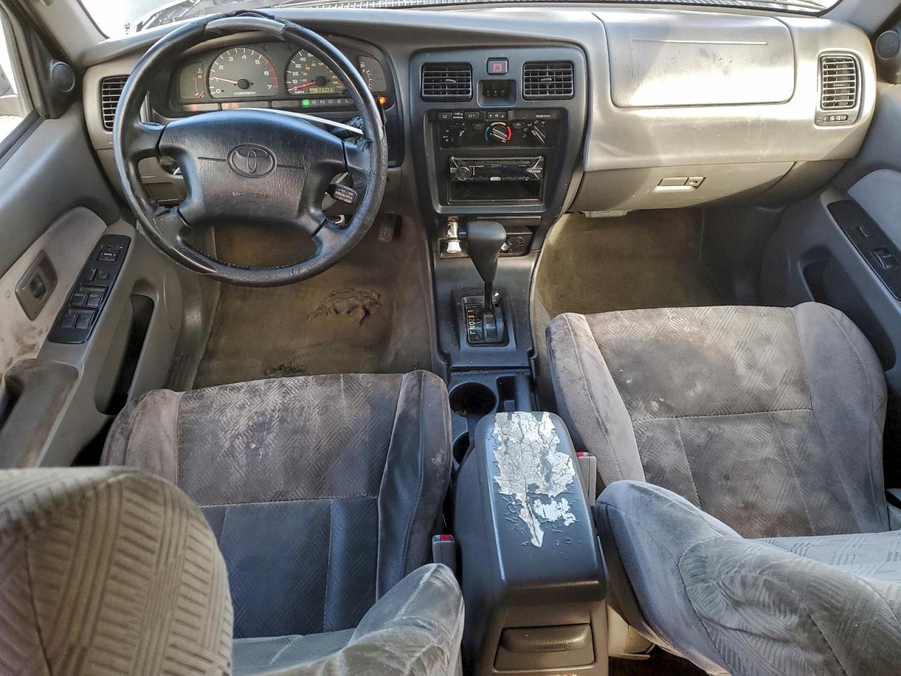 2002 TOYOTA 4RUNNER SR5 photo 15