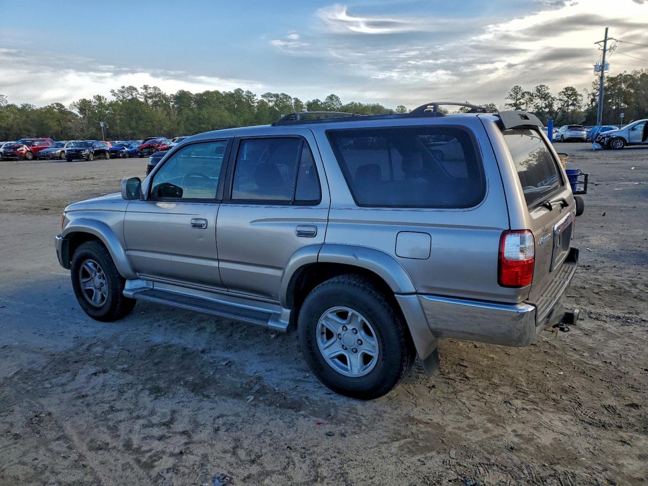 2002 TOYOTA 4RUNNER SR5 photo 3