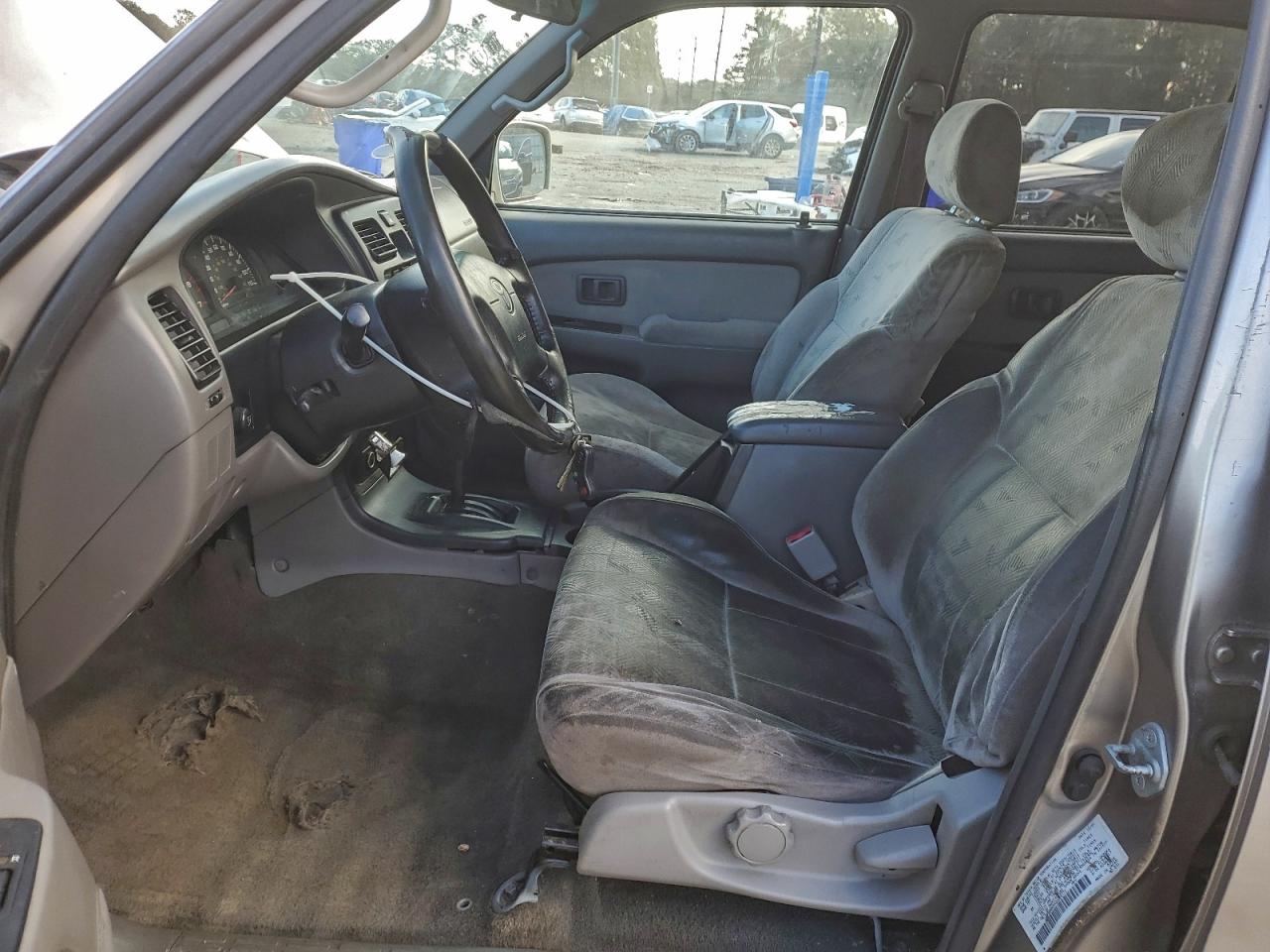 2002 TOYOTA 4RUNNER SR5 photo 13