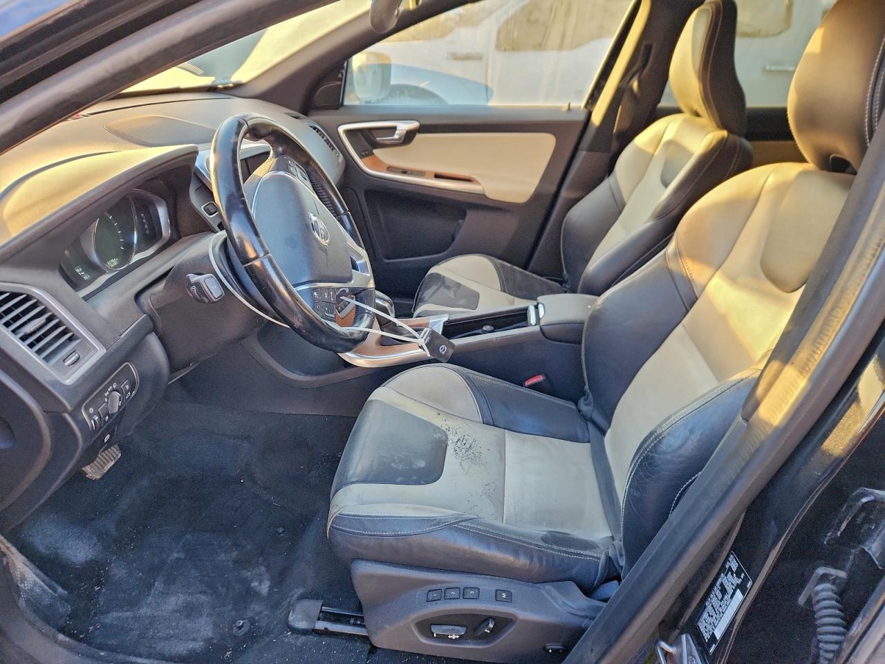 2015 VOLVO XC60 T5 PLATINUM photo 7