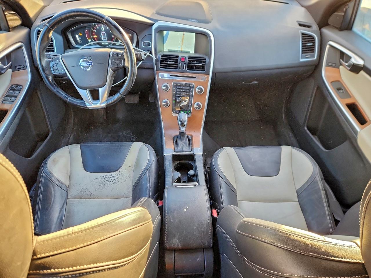 2015 VOLVO XC60 T5 PLATINUM photo 8