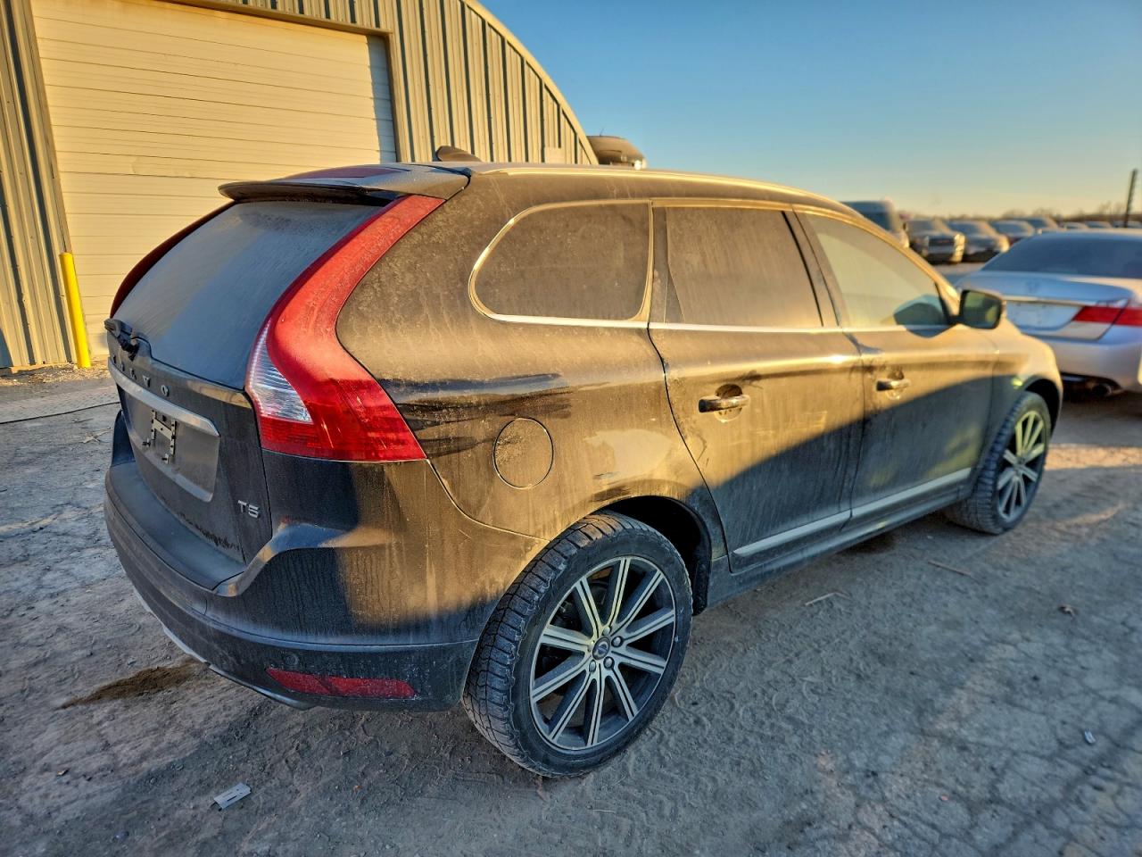 2015 VOLVO XC60 T5 PLATINUM photo 3