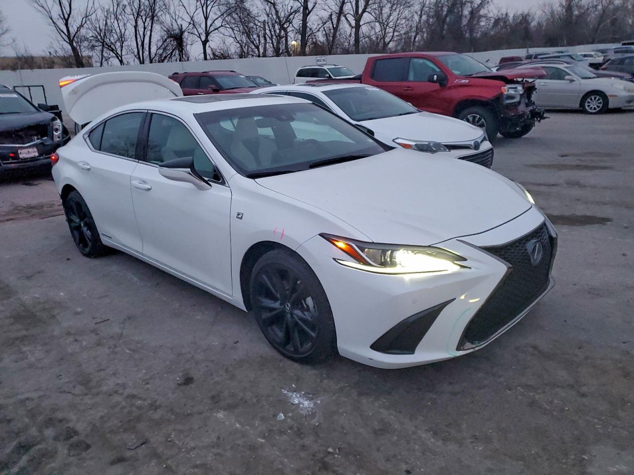 2022 LEXUS ES 300H BASE photo 4
