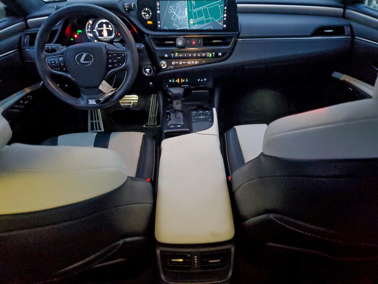 2022 LEXUS ES 300H BASE photo 8