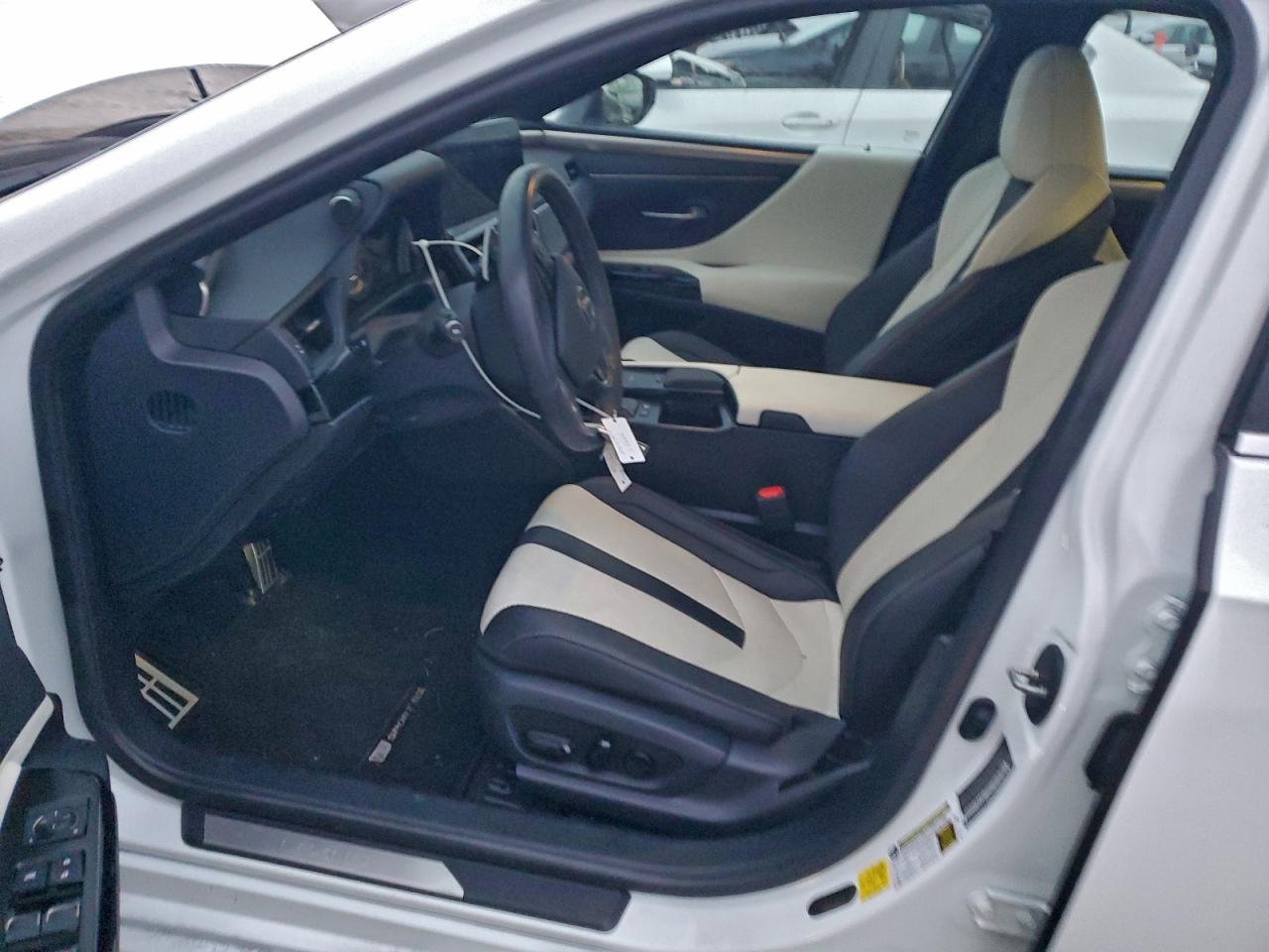 2022 LEXUS ES 300H BASE photo 7