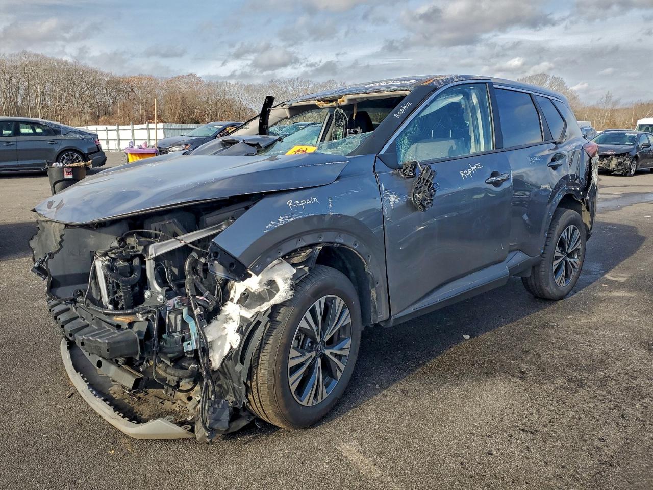 2023 NISSAN ROGUE SV — FRONT END damage — photo 1