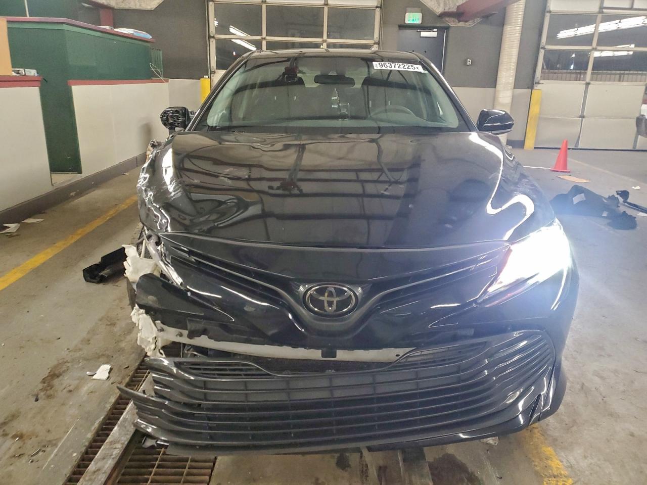 2018 TOYOTA CAMRY L photo 5