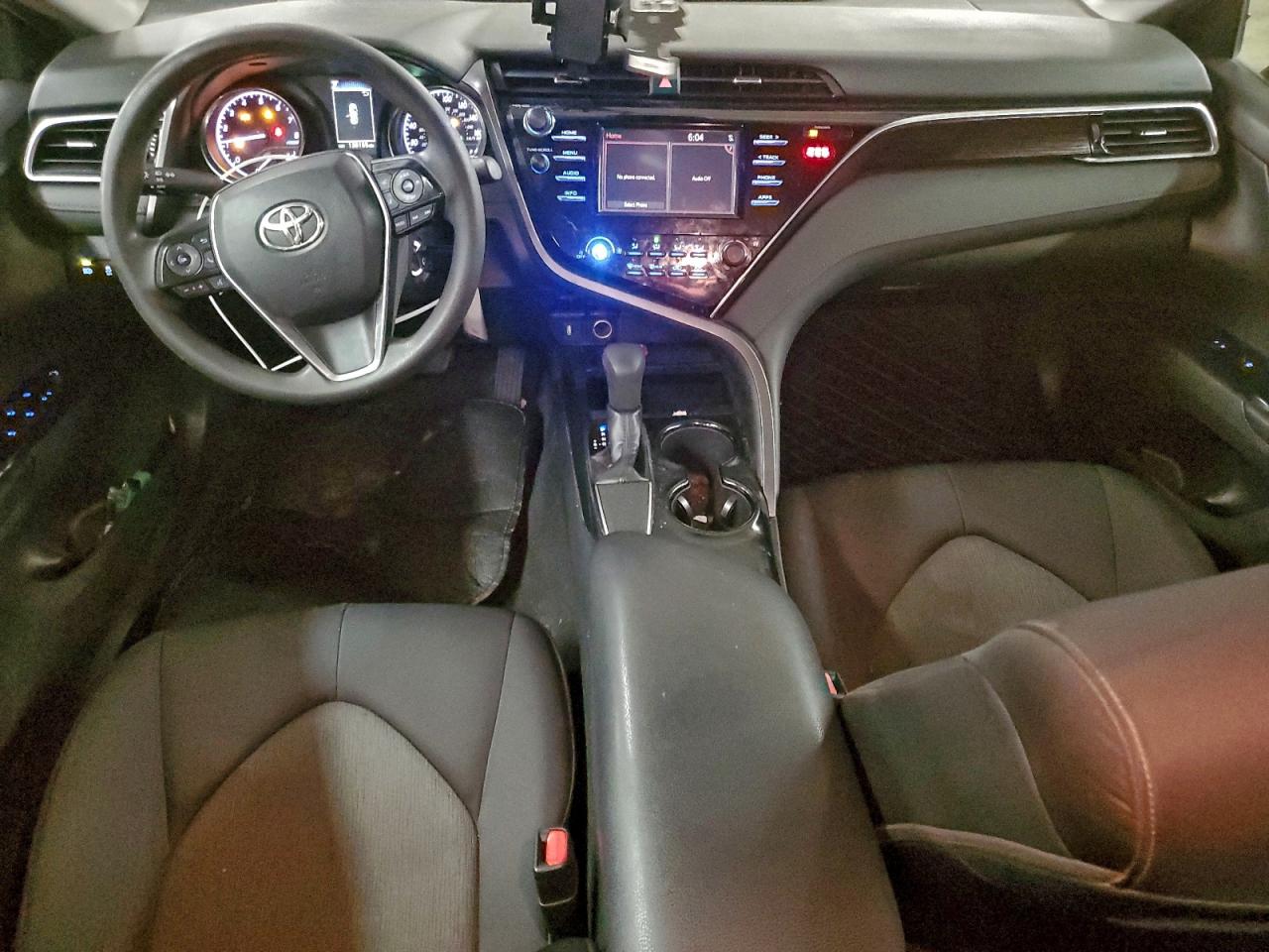 2018 TOYOTA CAMRY L photo 8