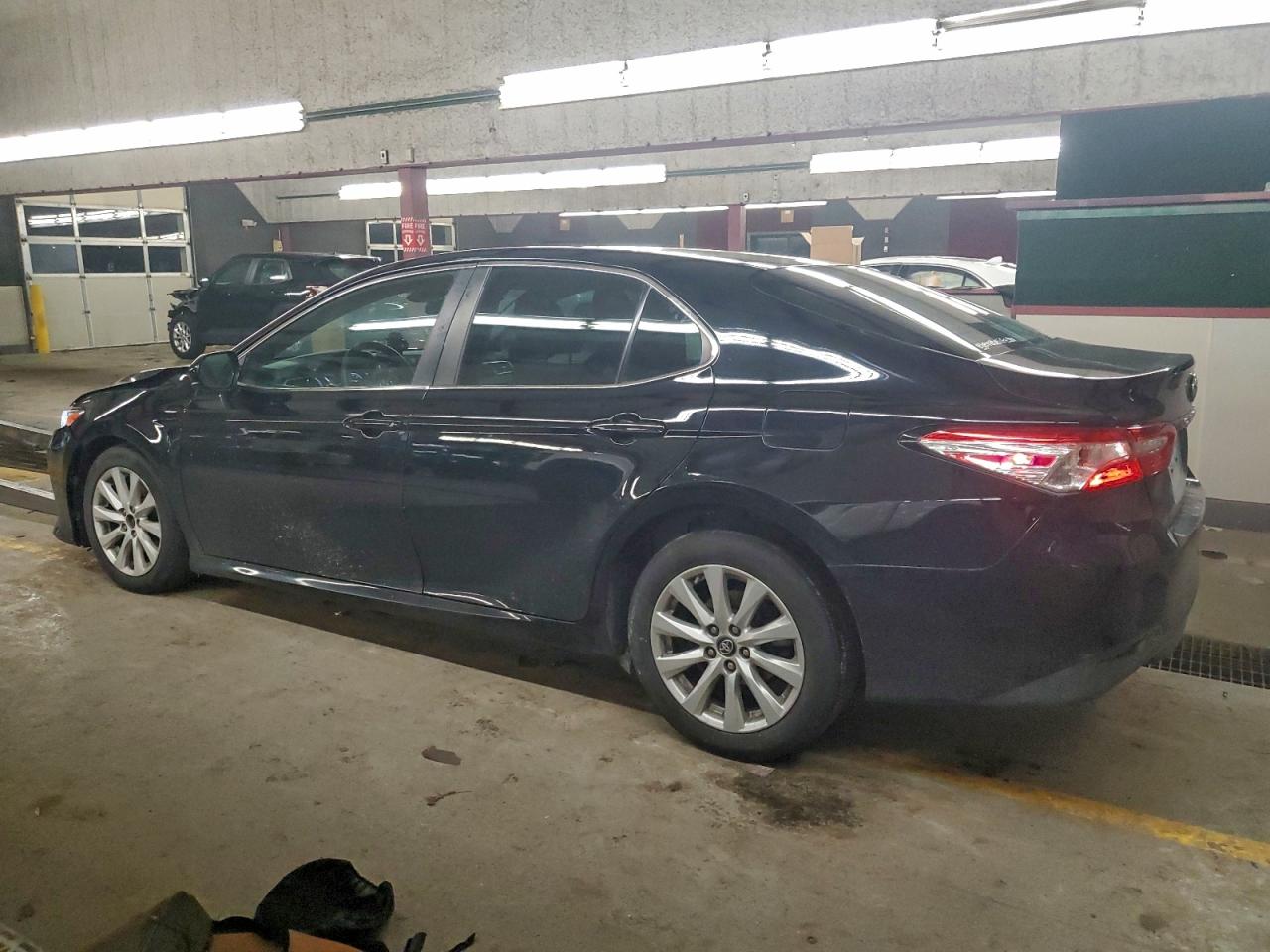 2018 TOYOTA CAMRY L photo 2