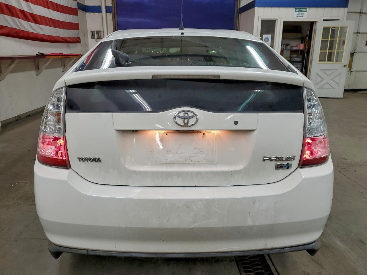 2009 TOYOTA PRIUS photo 6