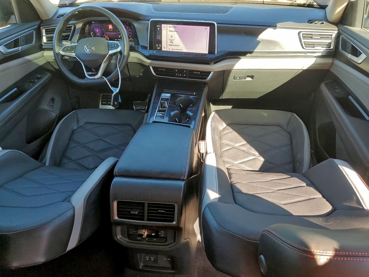 2024 VOLKSWAGEN ATLAS PEAK EDITION SE photo 8