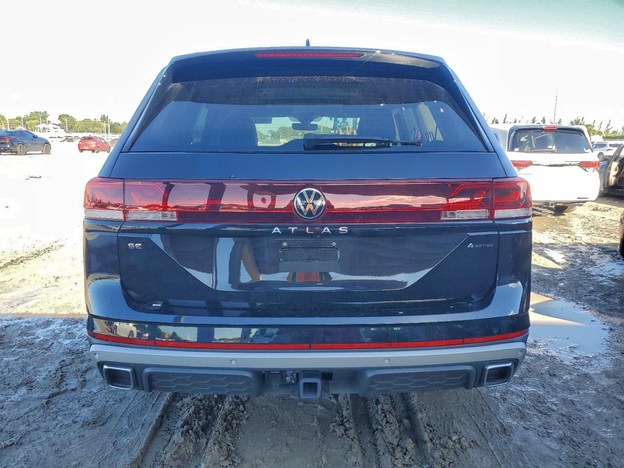2024 VOLKSWAGEN ATLAS PEAK EDITION SE photo 6