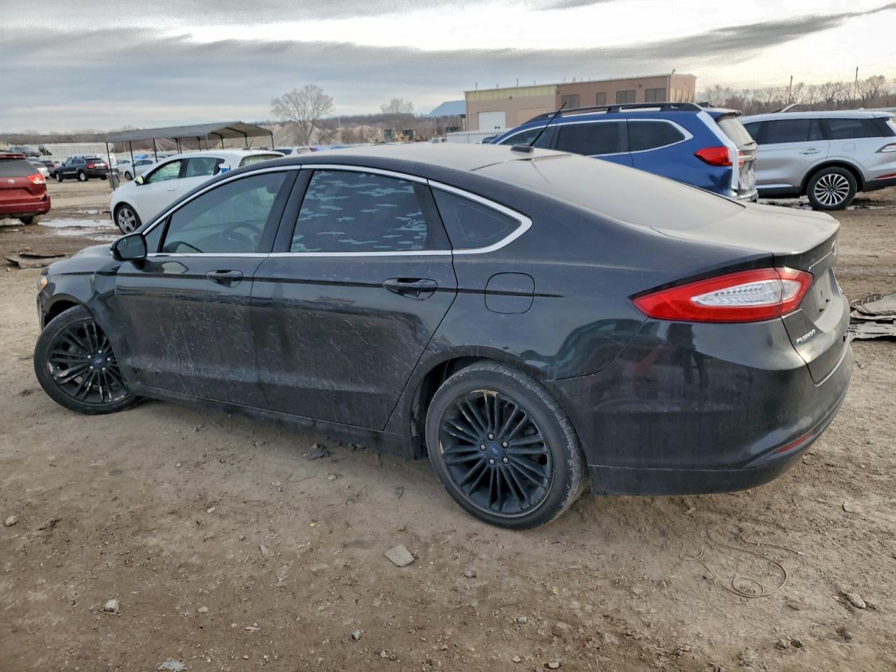 2013 FORD FUSION SE photo 2
