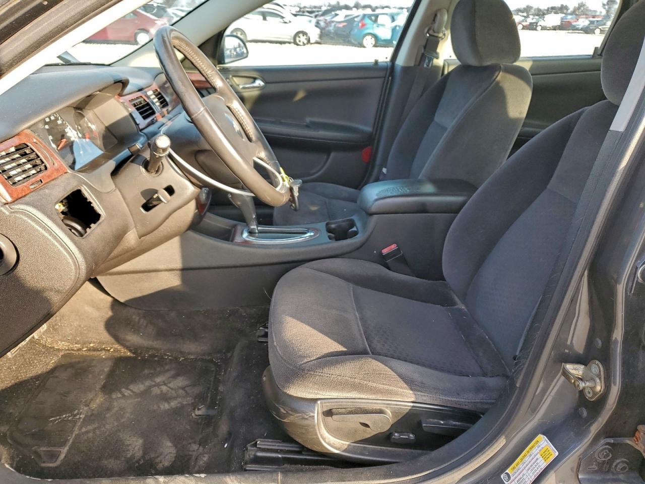 2010 CHEVROLET IMPALA LT photo 7