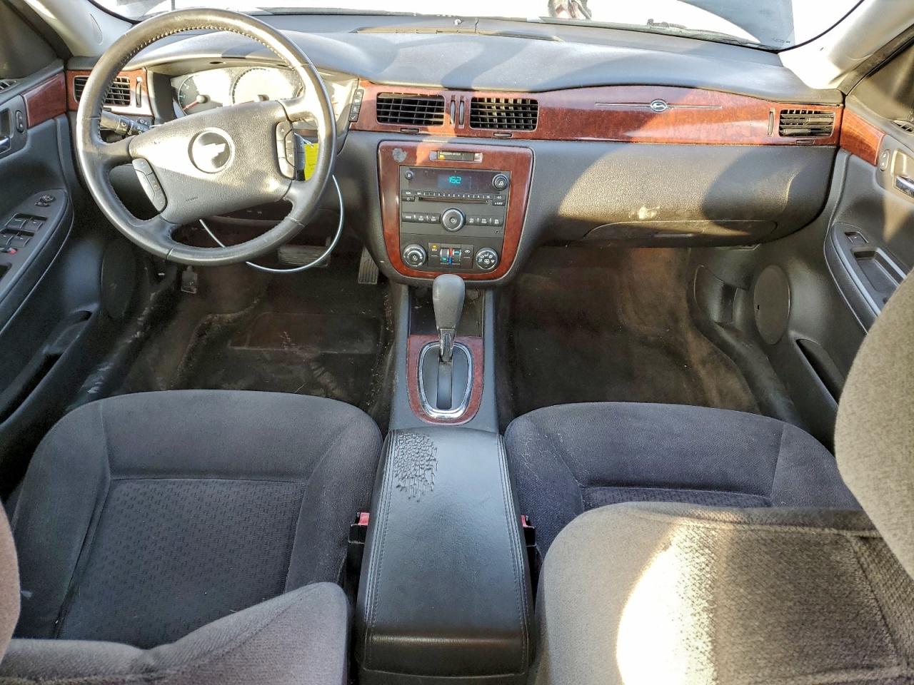 2010 CHEVROLET IMPALA LT photo 8