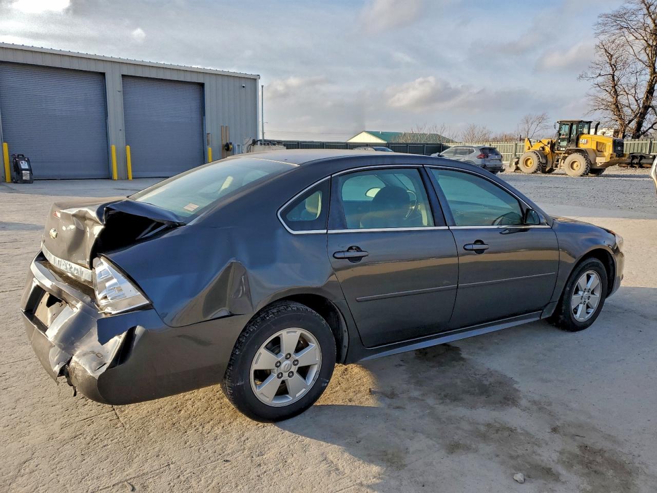 2010 CHEVROLET IMPALA LT photo 3