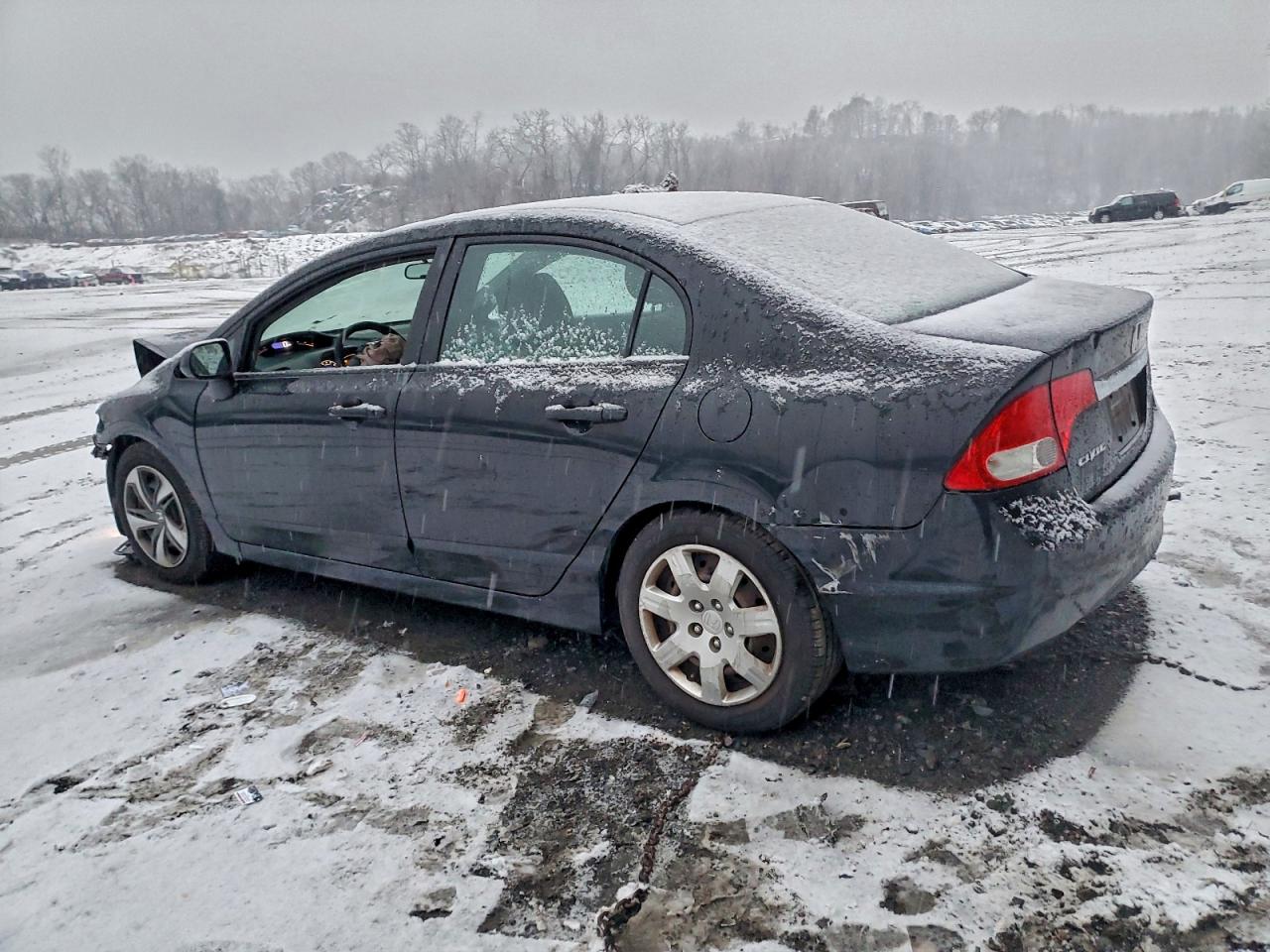 2011 HONDA CIVIC LX photo 2