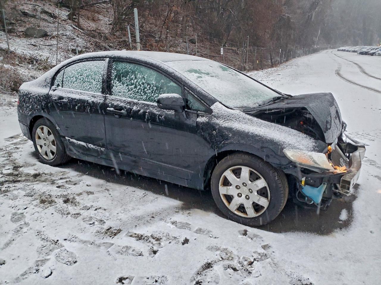 2011 HONDA CIVIC LX photo 4