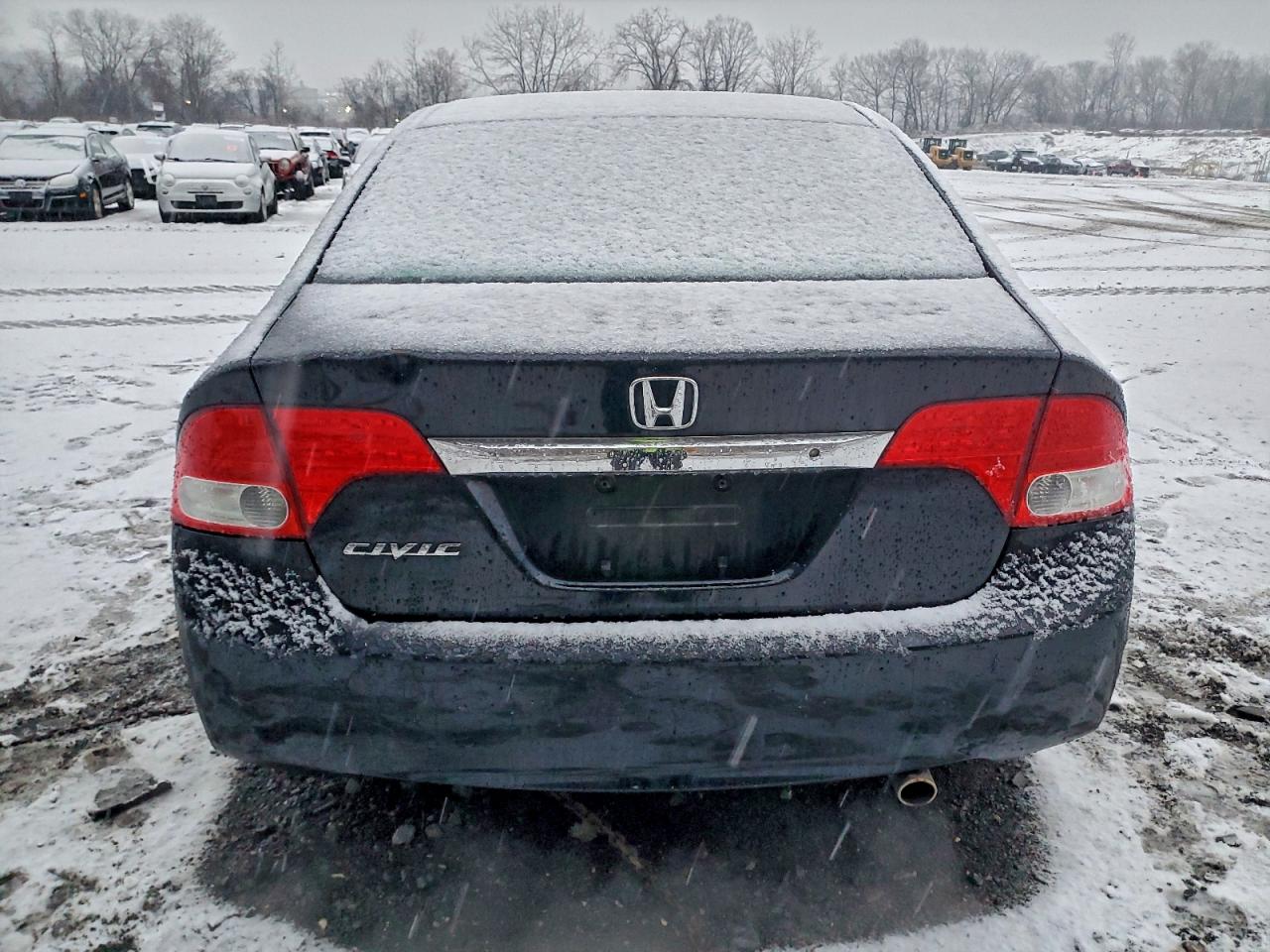 2011 HONDA CIVIC LX photo 6