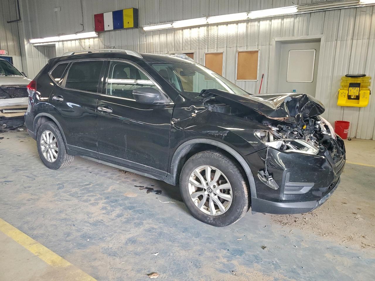 2019 NISSAN ROGUE S photo 4