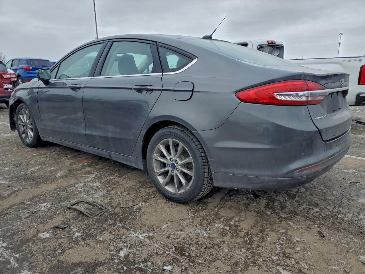 2017 FORD FUSION SE photo 2
