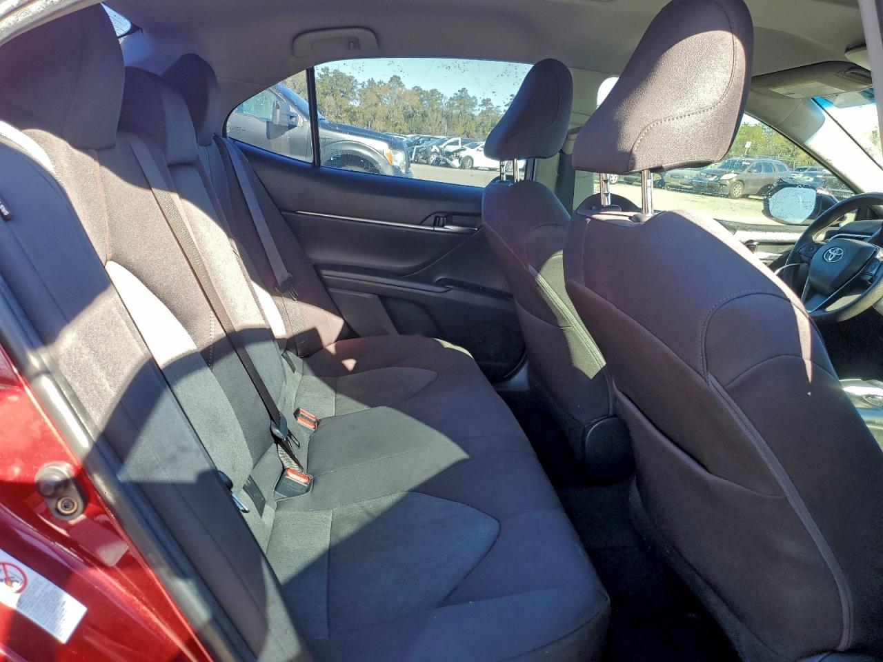 2018 TOYOTA CAMRY L photo 10