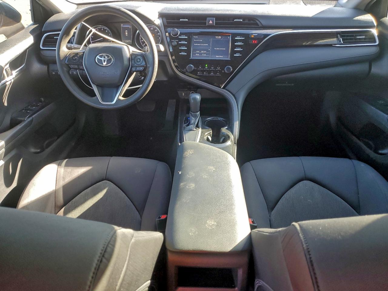 2018 TOYOTA CAMRY L photo 8