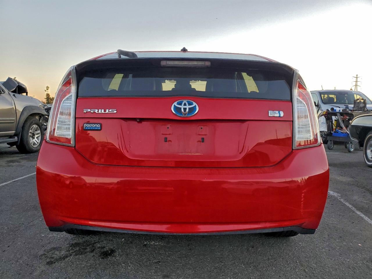 2015 TOYOTA PRIUS photo 6