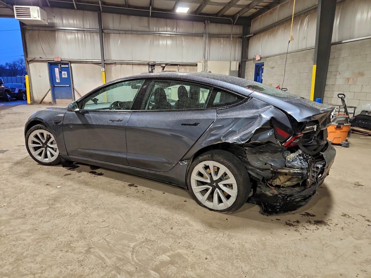 2022 TESLA MODEL 3 photo 2